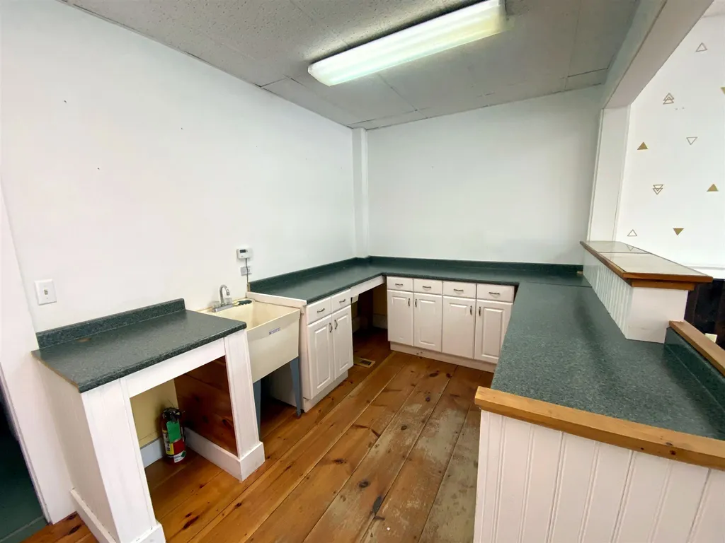 158 Main Street Ludlow VT 05149