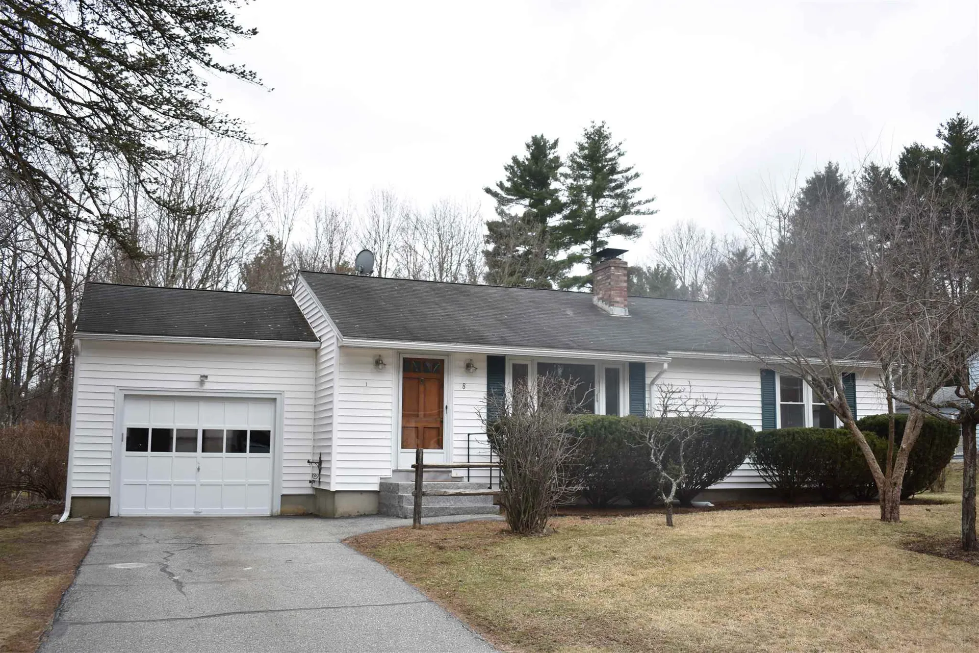 8 Woodward Drive Milford NH 03055
