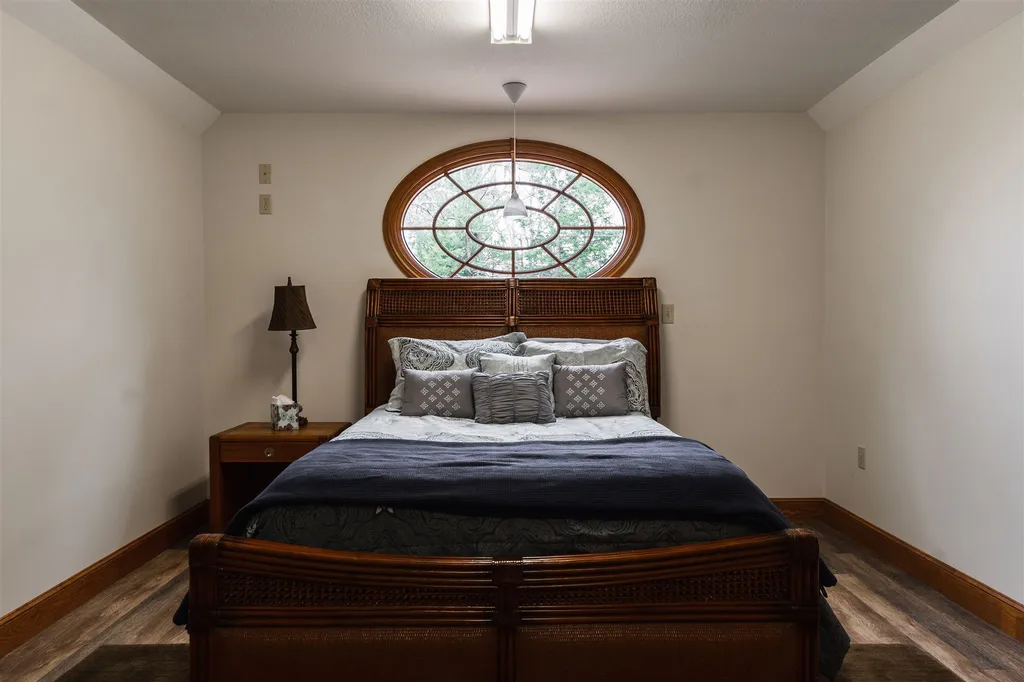 27 Wadleigh Point Road Kingston NH 03848