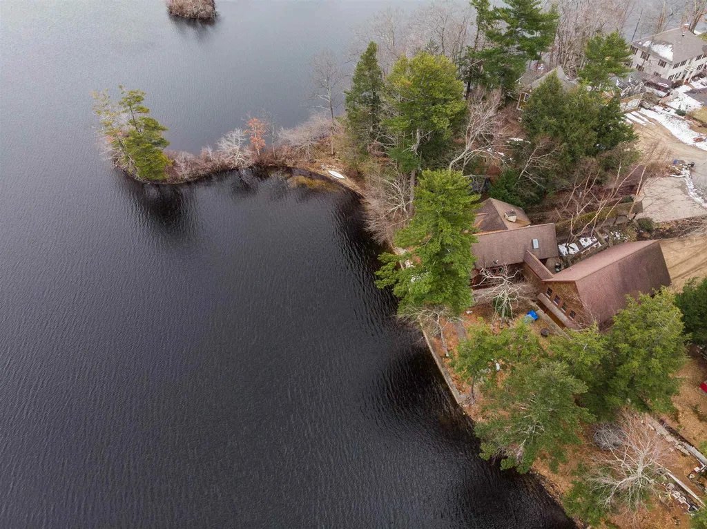 27 Wadleigh Point Road Kingston NH 03848