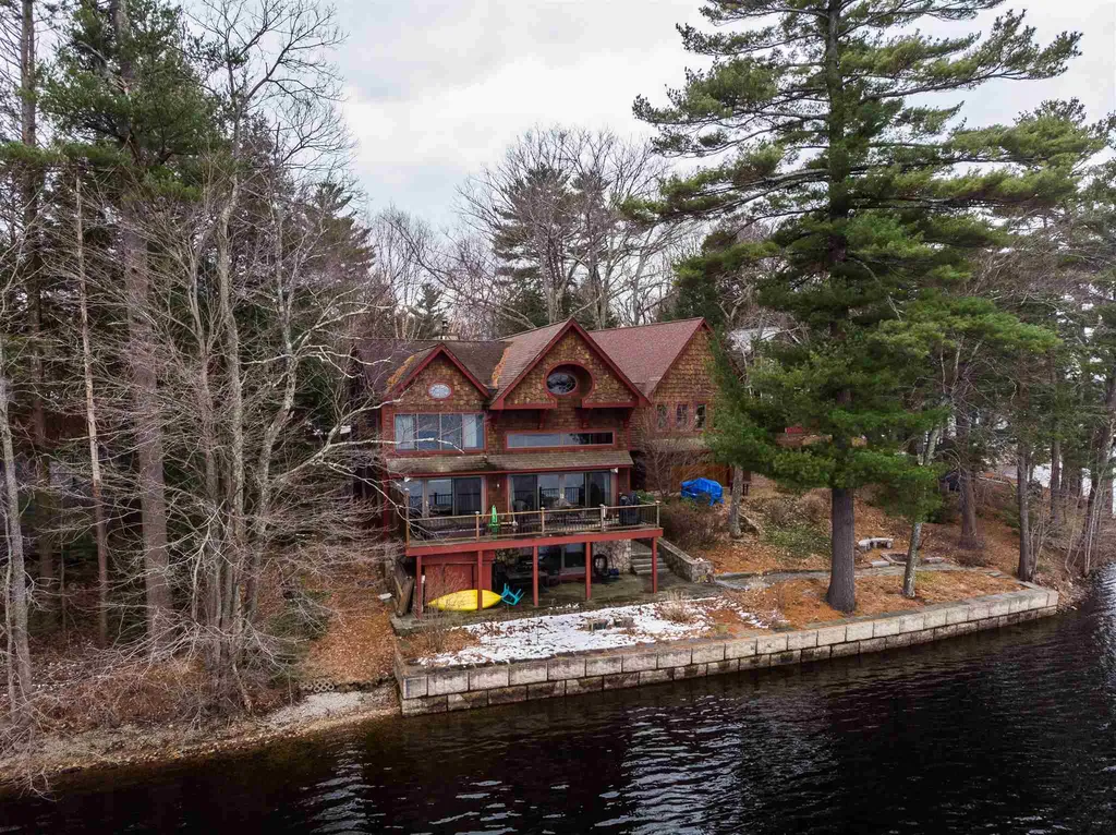 27 Wadleigh Point Road Kingston NH 03848