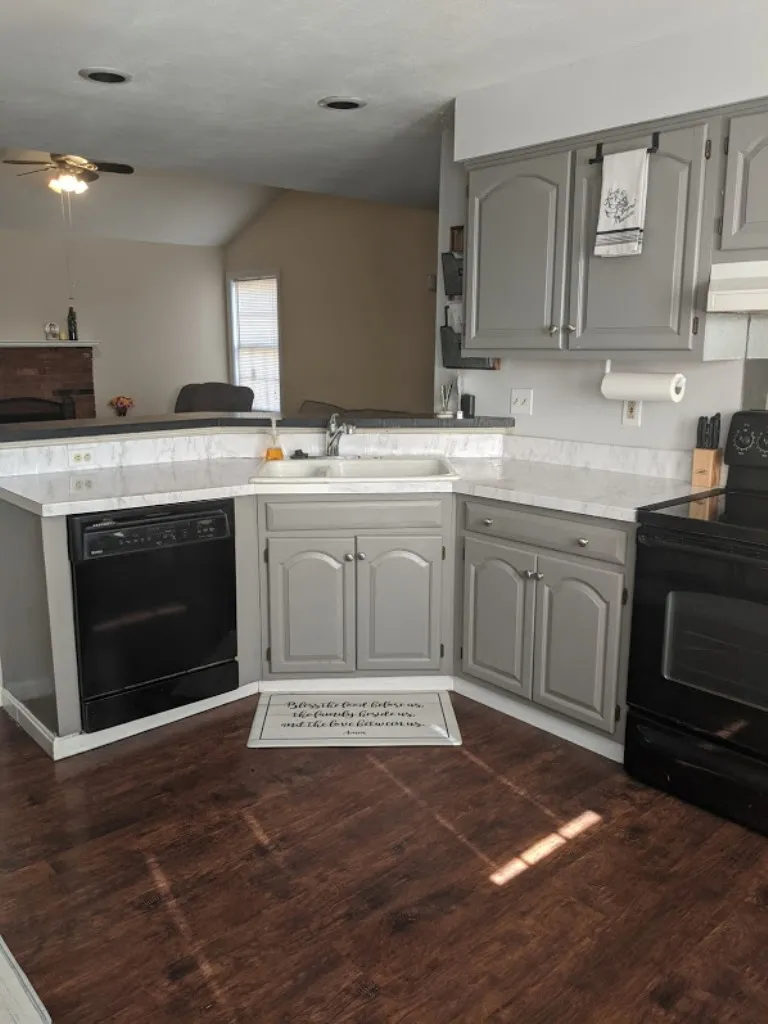 8 Lynwood Lane Manchester NH 03109