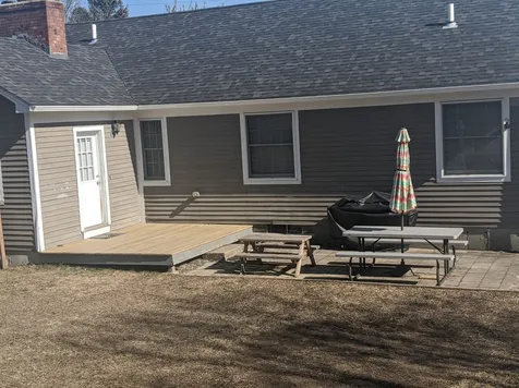 8 Lynwood Lane Manchester NH 03109
