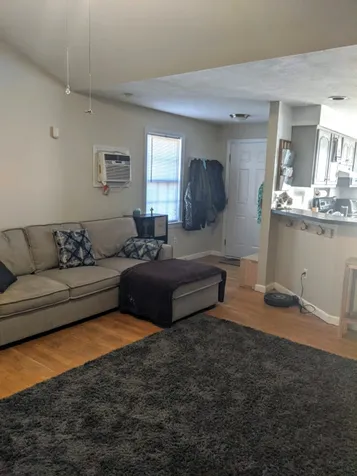 8 Lynwood Lane Manchester NH 03109