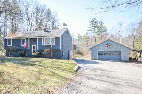 14 Swain Road Barrington NH 03825
