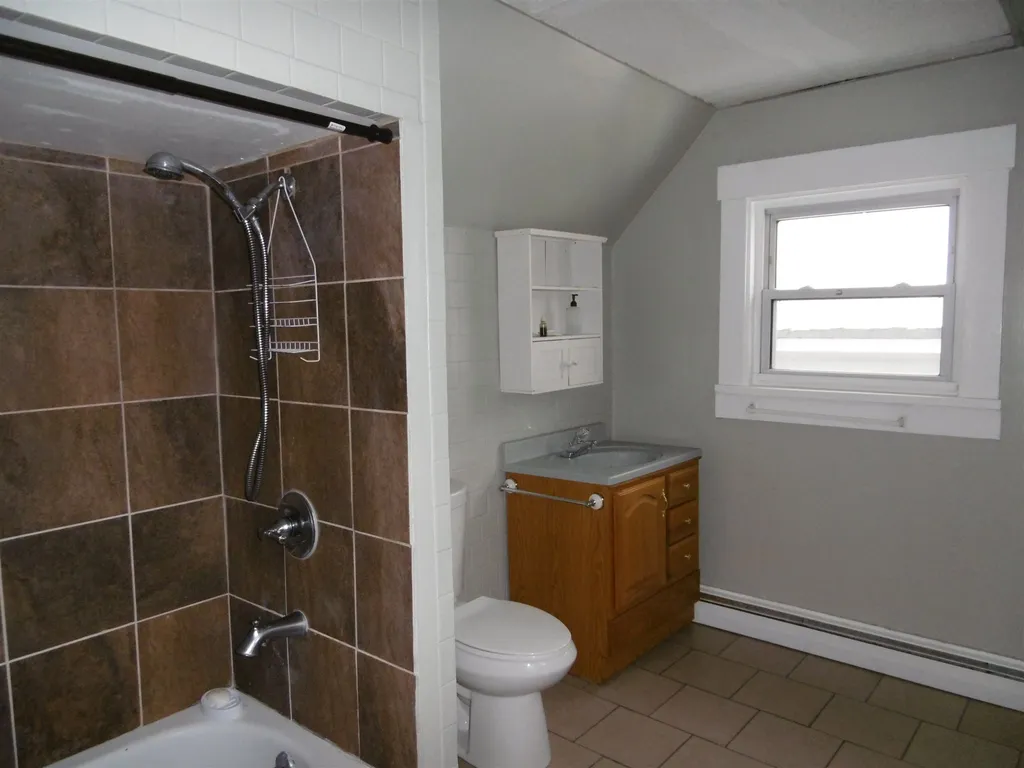 118 Ashland Street Manchester NH 03104