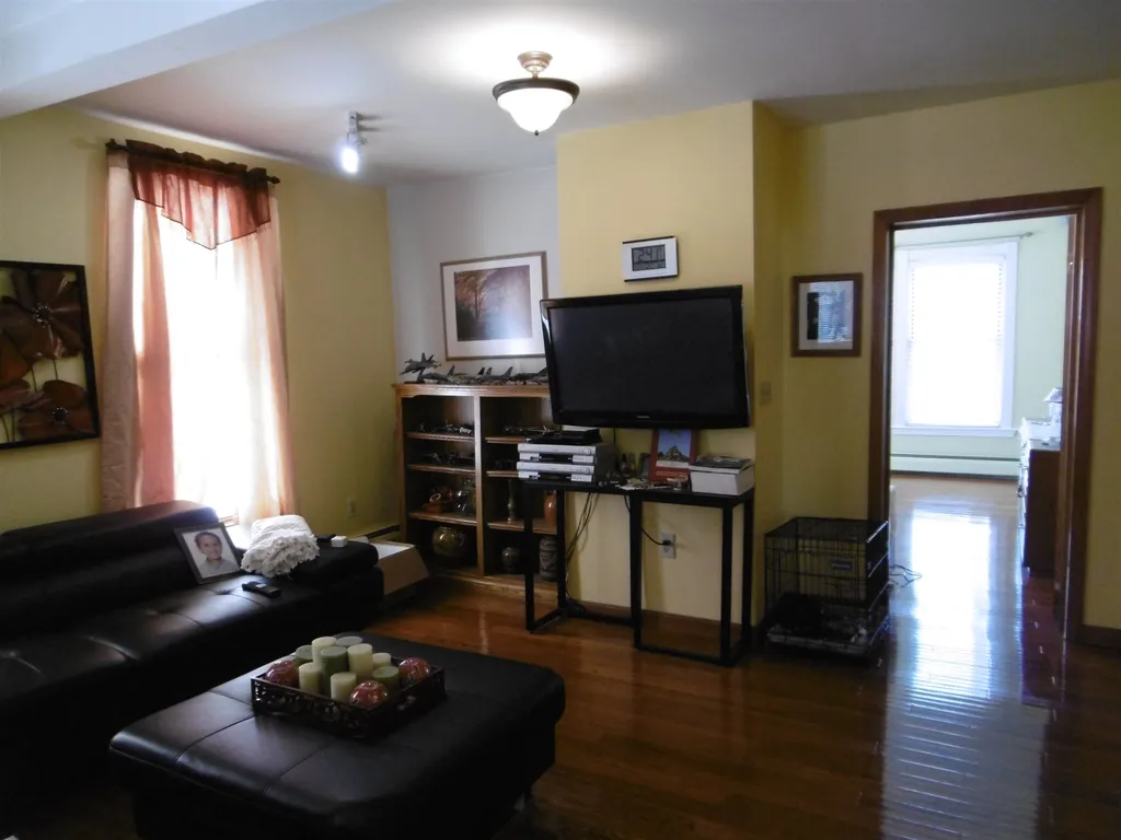 118 Ashland Street Manchester NH 03104