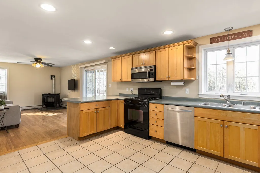51 Willow Street Dover NH 03820