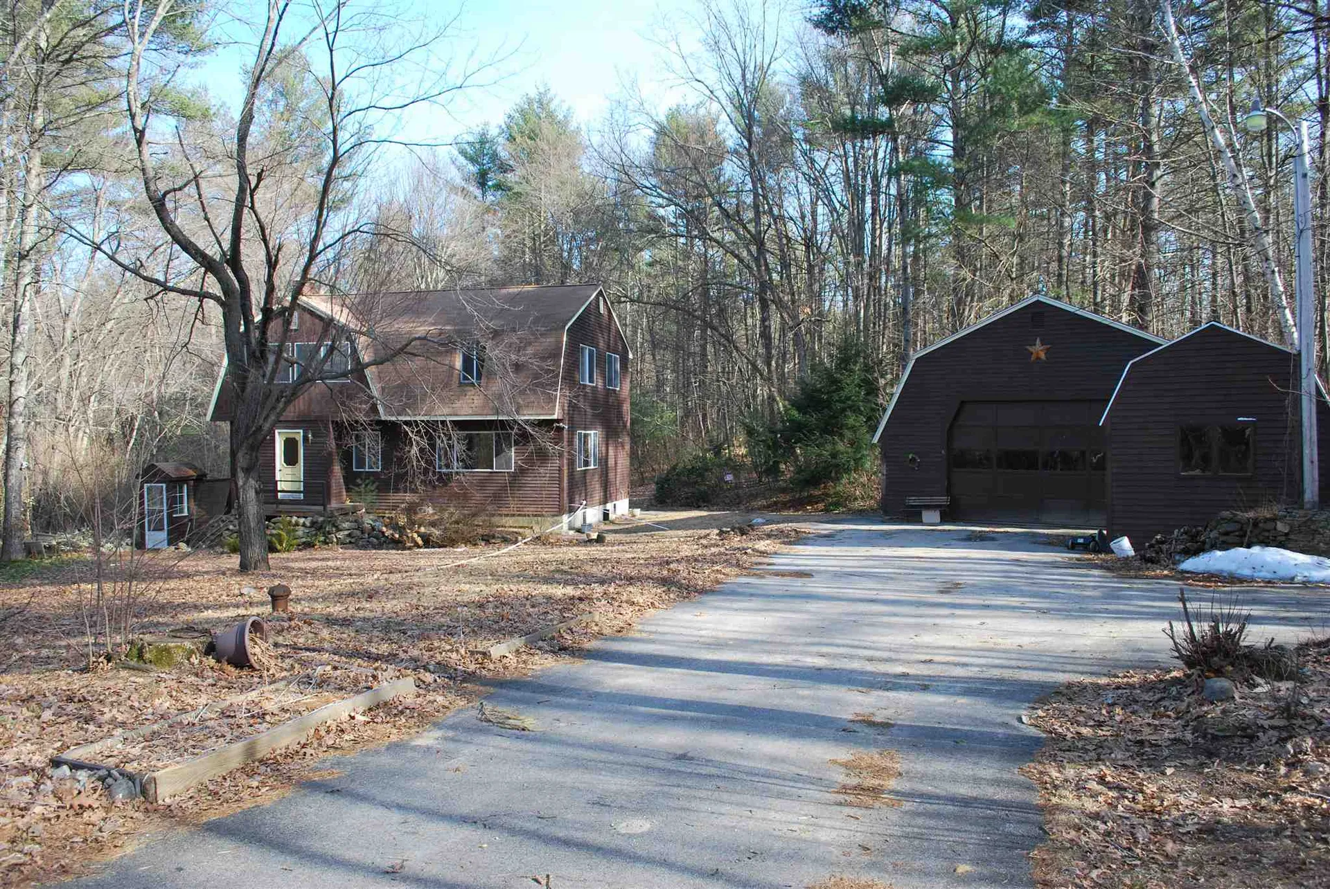 31 Calef Road Auburn NH 03032