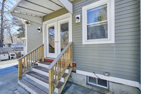 304 Island Pond Road Derry NH 03038