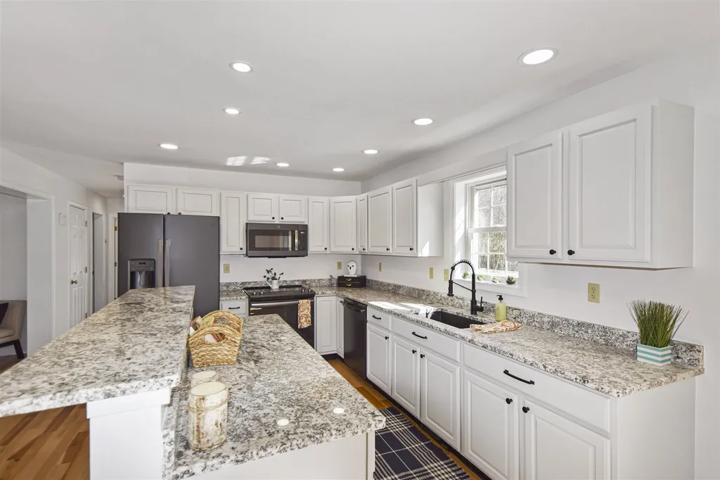19 Elise Drive Berwick ME 03901