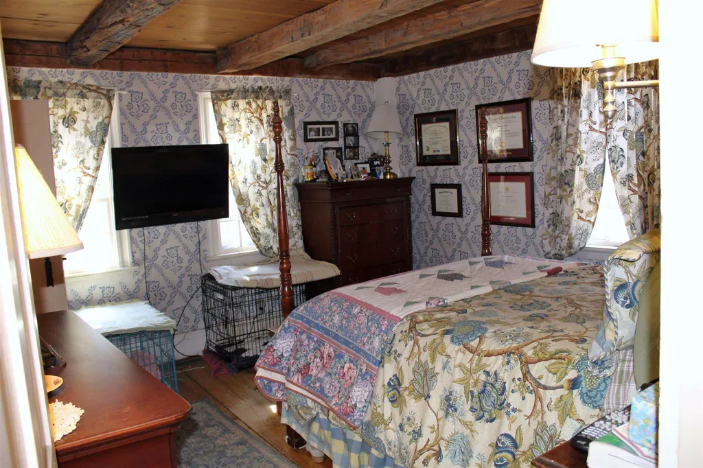 272 Murray Hill Road Hill NH 03243