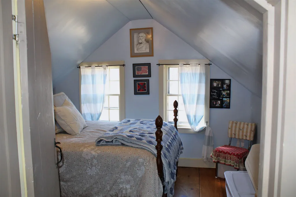 272 Murray Hill Road Hill NH 03243