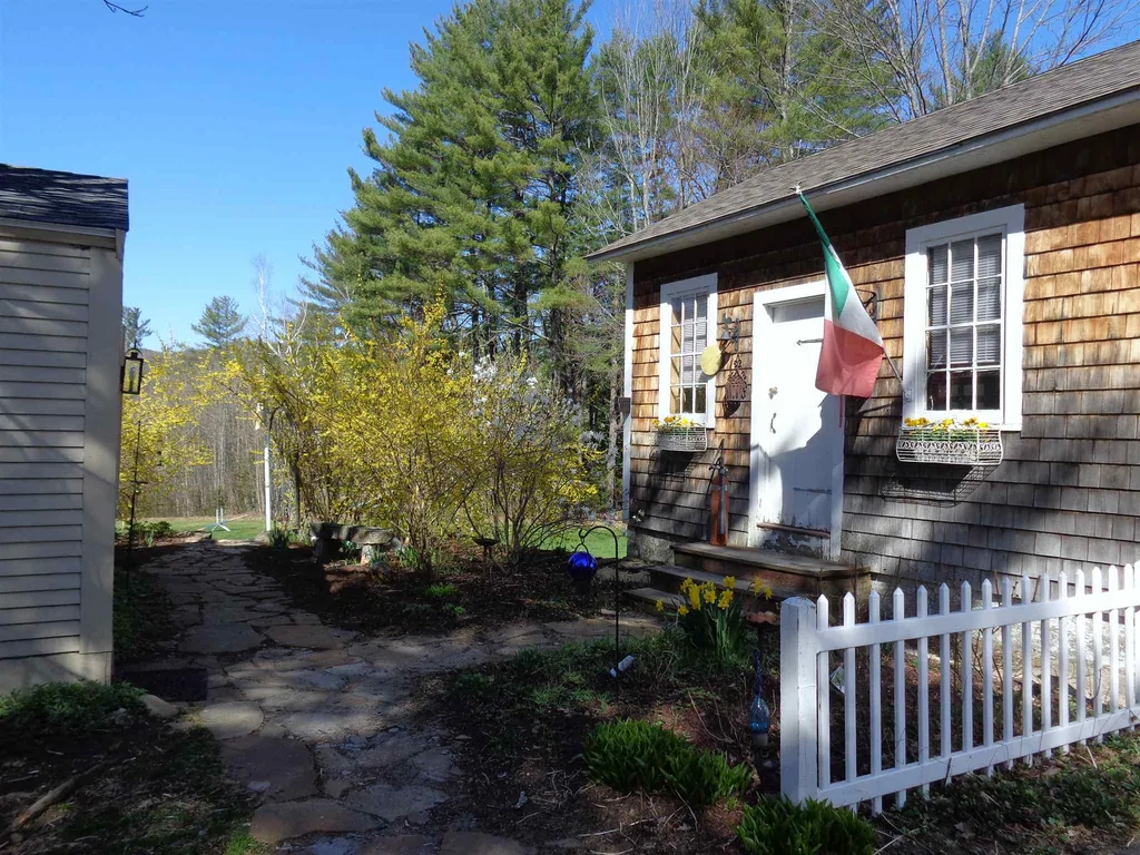 272 Murray Hill Road Hill NH 03243