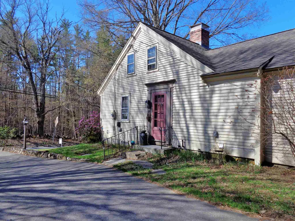 272 Murray Hill Road Hill NH 03243
