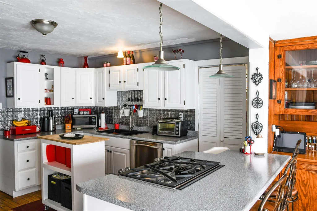 247 Agassiz Street Bethlehem NH 03574