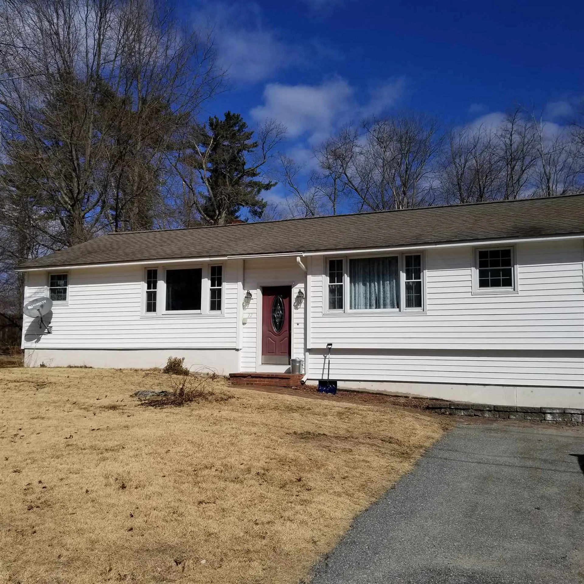 22 Orchard Street Auburn NH 03032