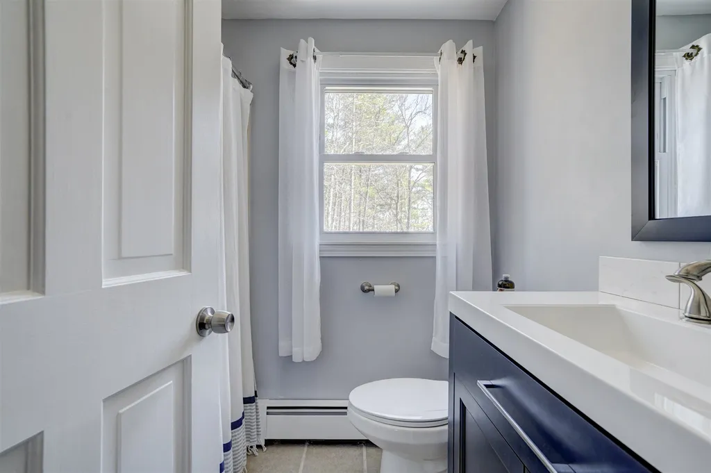 8 Hardwood Road Windham NH 03087