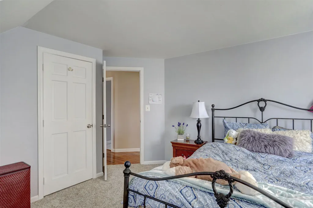 8 Hardwood Road Windham NH 03087