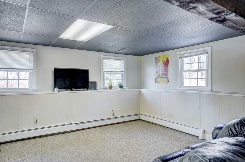 8 Hardwood Road Windham NH 03087