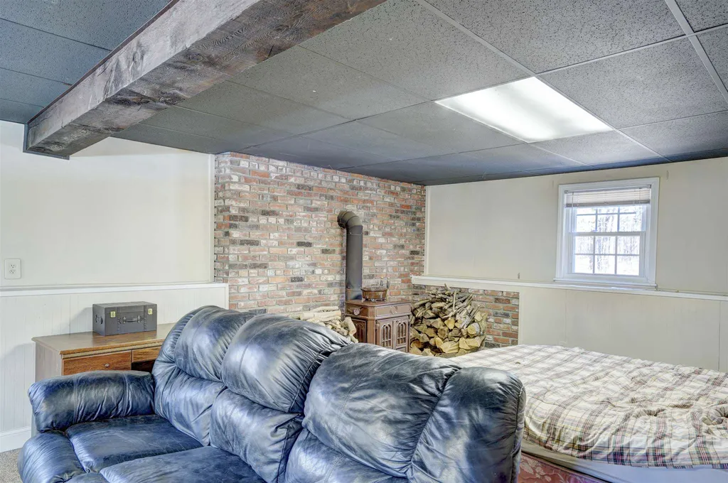 8 Hardwood Road Windham NH 03087