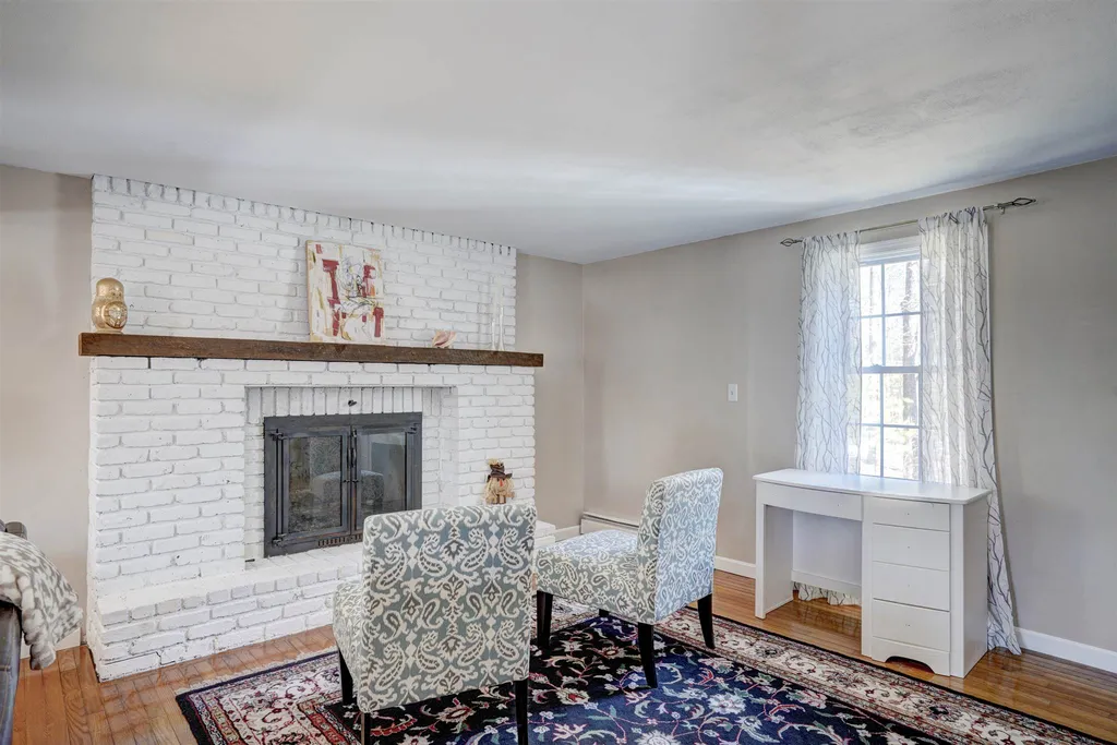 8 Hardwood Road Windham NH 03087