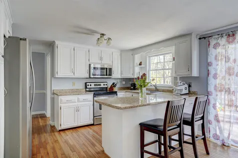 8 Hardwood Road Windham NH 03087