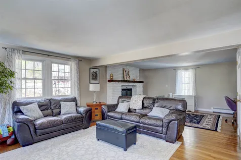 8 Hardwood Road Windham NH 03087