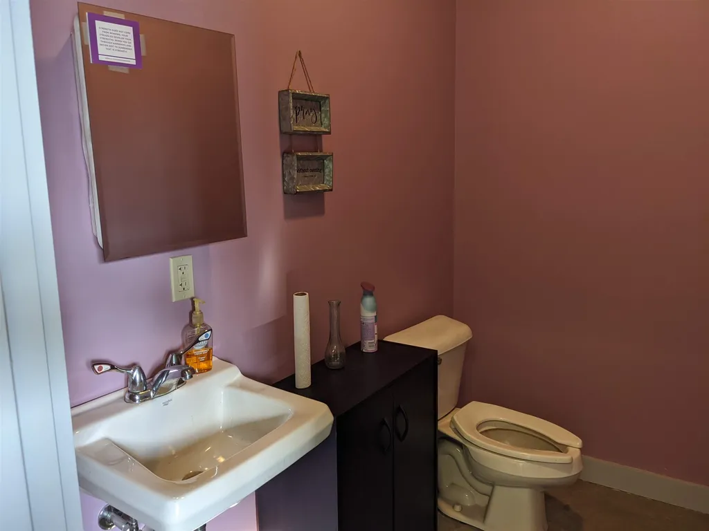 569 Laconia Road Belmont NH 03220