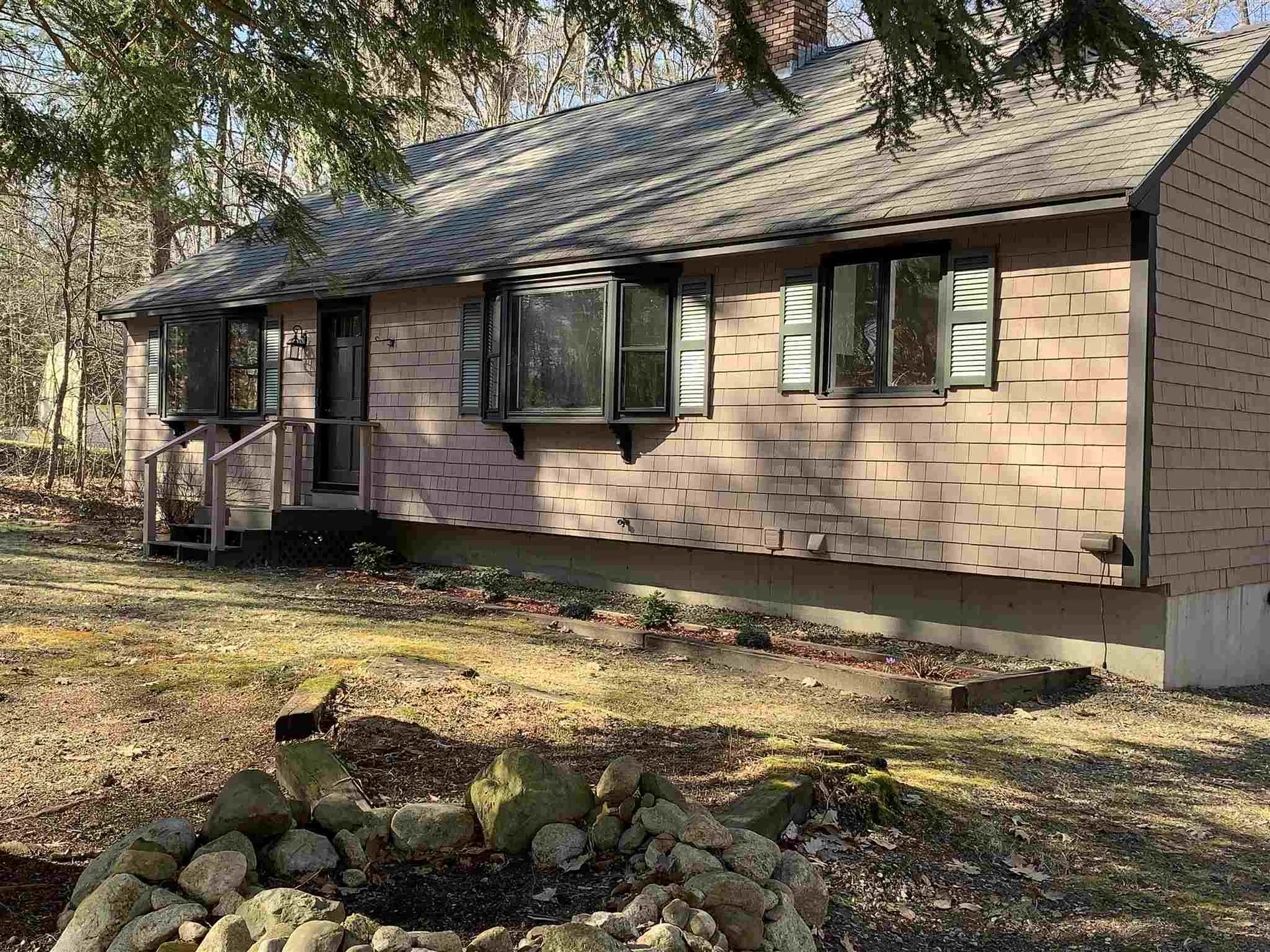 68 Royal Range Road Sandown NH 03873