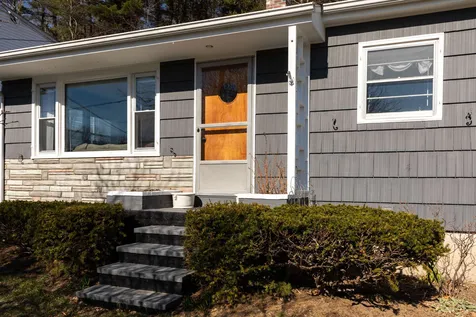 6 Floral Avenue Dover NH 03820