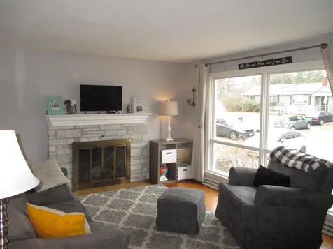3 Budron Avenue Salem NH 03079