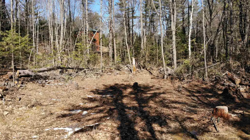 14 Dock Road Belmont NH 03220