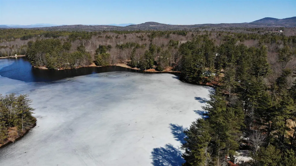 14 Dock Road Belmont NH 03220