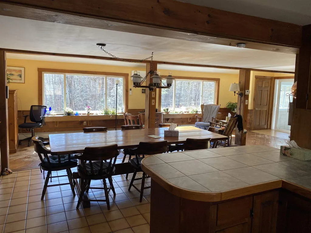 27 Old Fairgrounds Road Bradford NH 03221