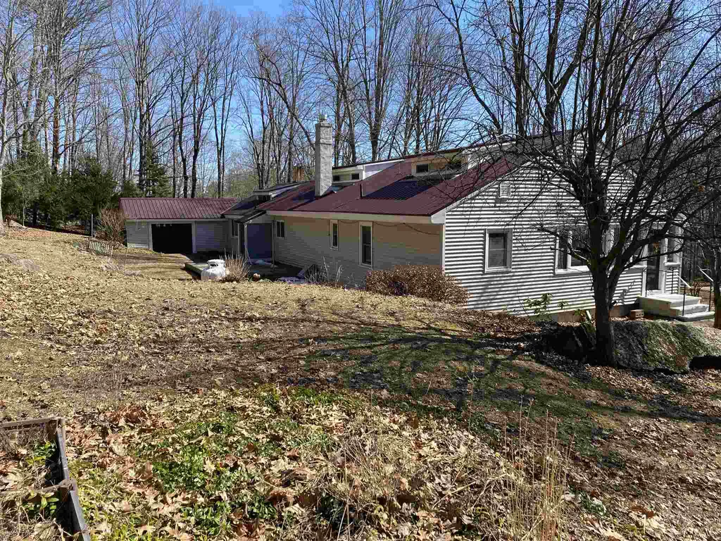 27 Old Fairgrounds Road Bradford NH 03221