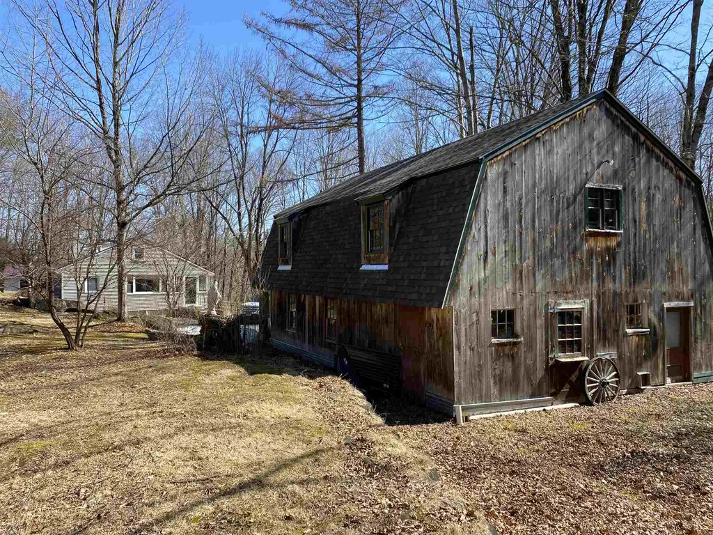 27 Old Fairgrounds Road Bradford NH 03221