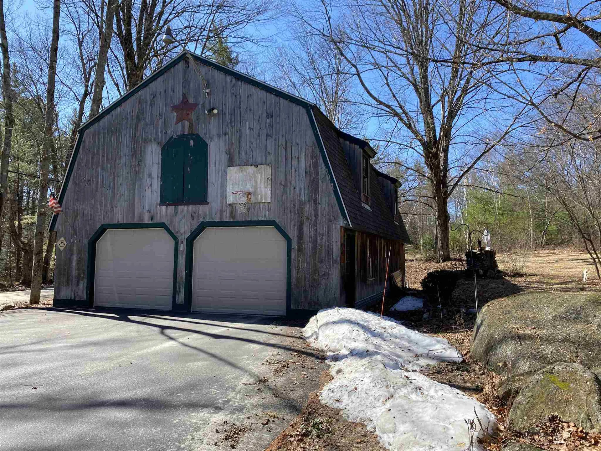 27 Old Fairgrounds Road Bradford NH 03221