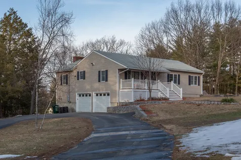 21 Bobbys Lane Milford NH 03055