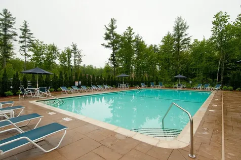 181 Knollwood Way Manchester NH 03102