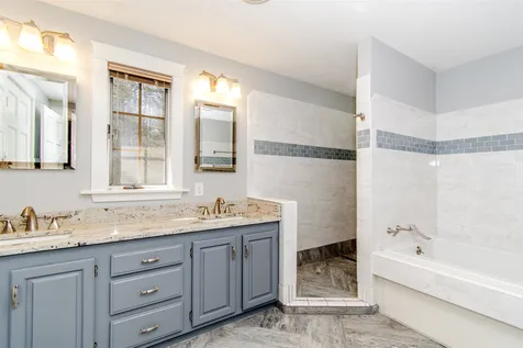 6 Boulder Avenue Rochester NH 03867
