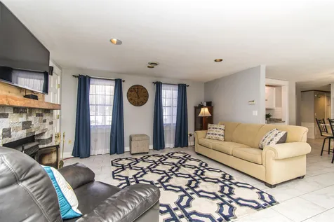 6 Boulder Avenue Rochester NH 03867
