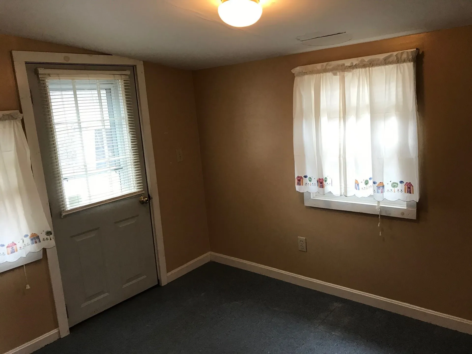 373 Kearsarge Way Portsmouth NH 03801