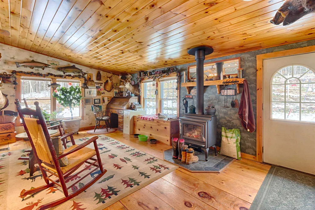 39 Wes Locke Road Barnstead NH 03225