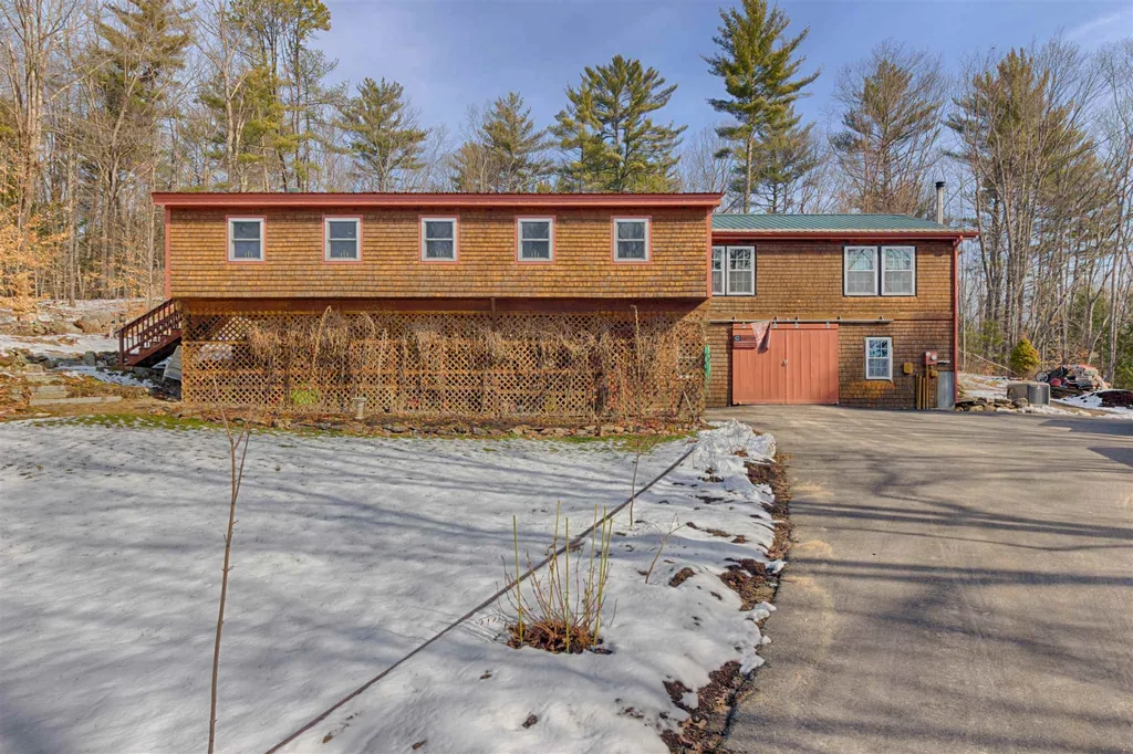 39 Wes Locke Road Barnstead NH 03225