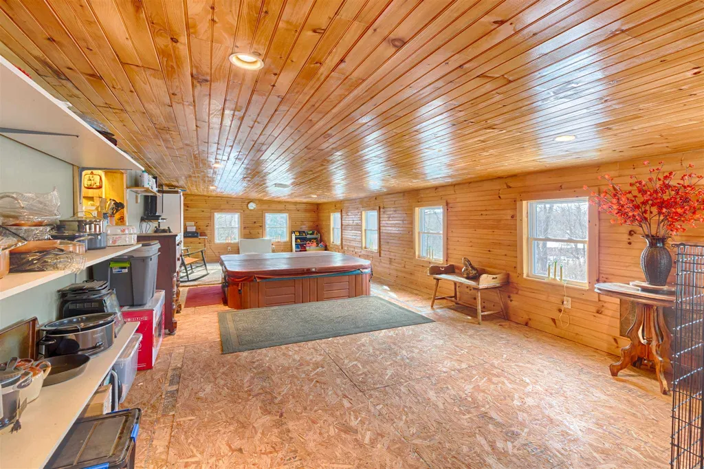 39 Wes Locke Road Barnstead NH 03225
