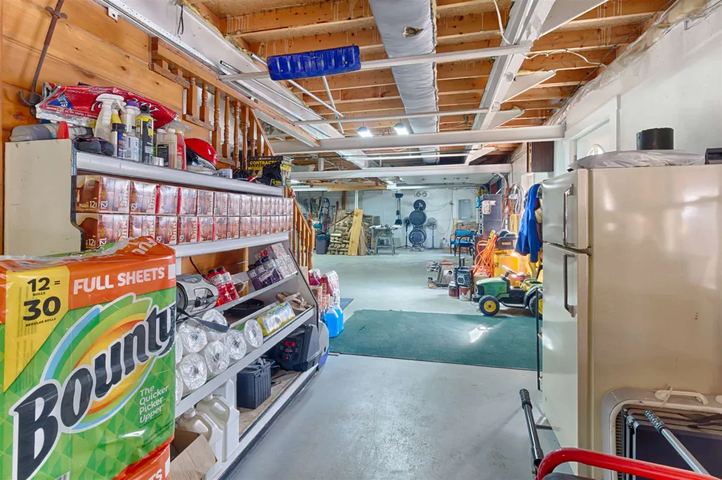 39 Wes Locke Road Barnstead NH 03225