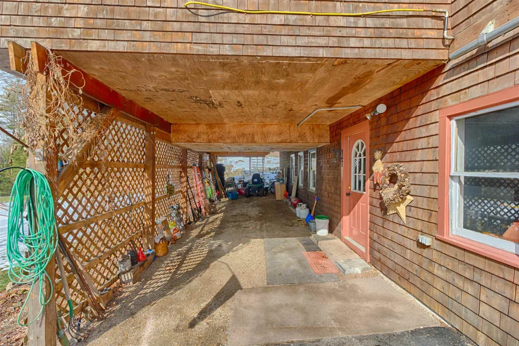 39 Wes Locke Road Barnstead NH 03225