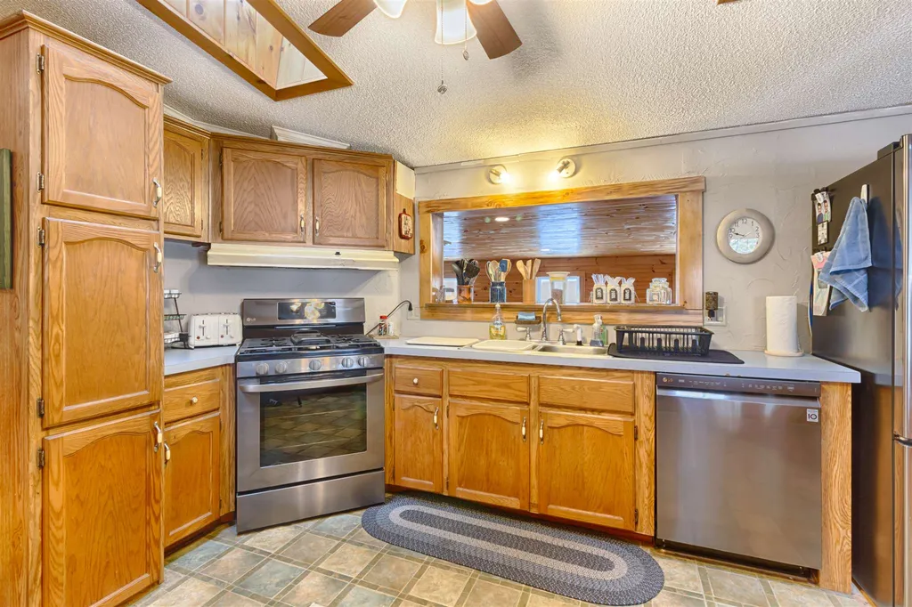 39 Wes Locke Road Barnstead NH 03225