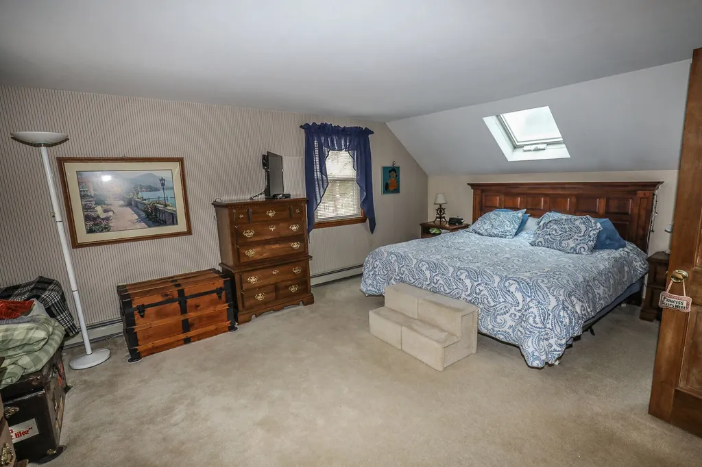 84 High Street Goffstown NH 03045